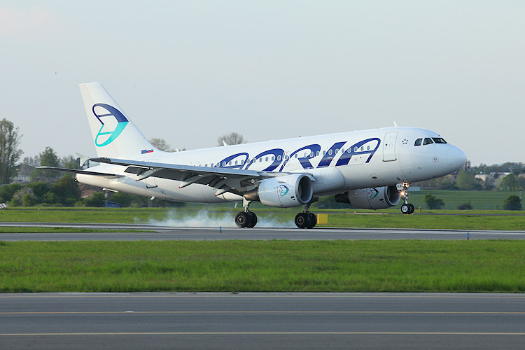Airbus A319-111, Adria Airways, registrace S5-AAX