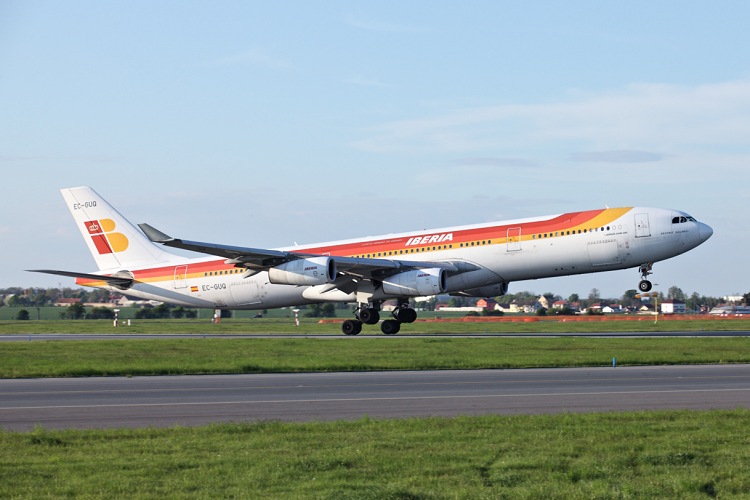 Airbus A340-313X, Iberia, registrace EC-GUQ