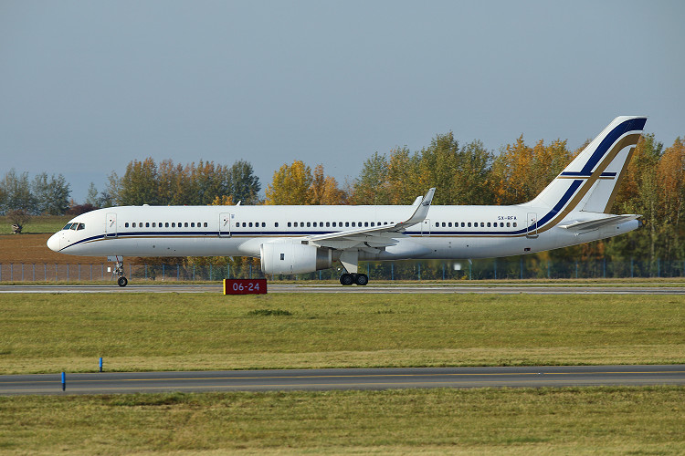 Boeing B757-23N