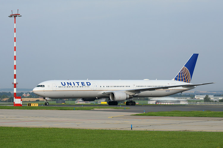 Boeing  B767-424ER, United Airlines, registrace N69059