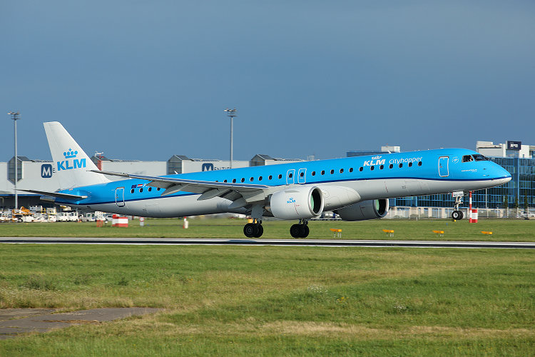 Embraer E195-E2 (ERJ-190-400STD), KLM, registrace PH-NXC