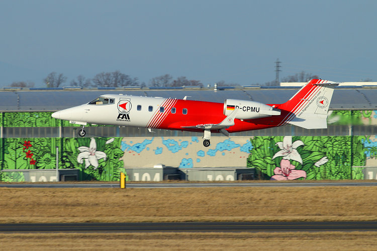 Learjet 60, FAI Flight Ambulance, registrace D-CPMU
