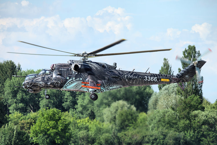 Mil Mi-35, Czech Air Force, registrace 3366 (NATO Tigers livery)